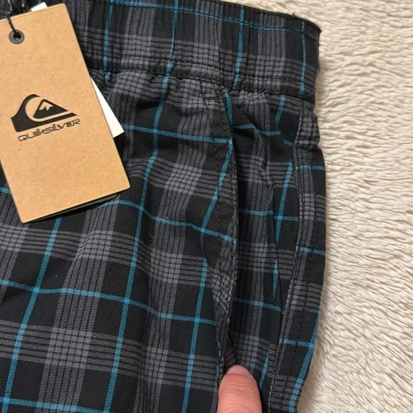Quiksilver Men’s Shorts - Picture 4 of 7